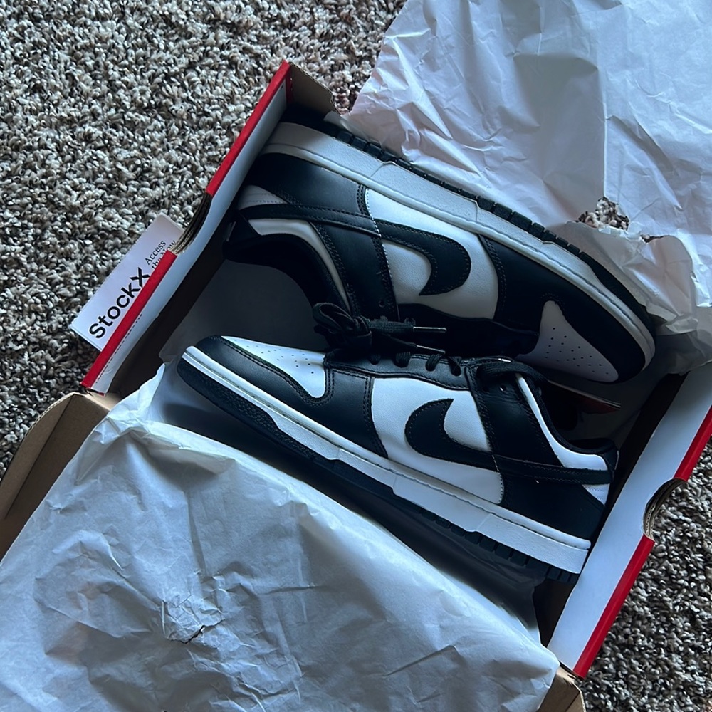 Nike Panda Dunks